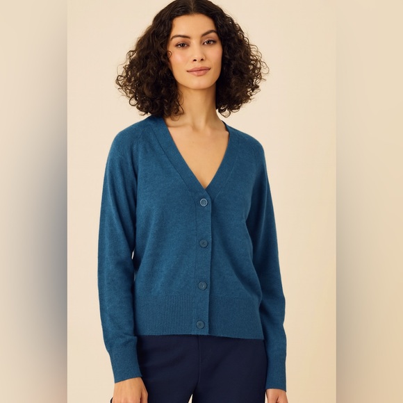 Revolve One Grey Day Sloane Cashmere Cardigan Blue NWT Size Medium - Picture 1 of 8